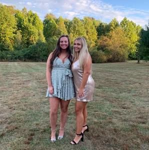 Meet your Posher, Laura